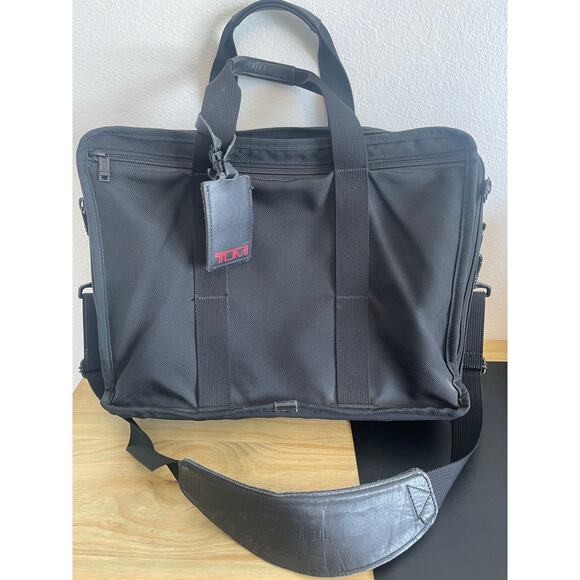Tumi Alpha Expandalble Briefcase Black Canvas Laptop Bag 17